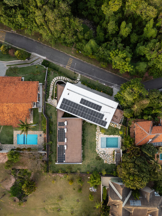 MA House – Atibaia / Estúdio Rossi Arquitetos MA House – Atibaia / Estúdio Rossi Arquitetos - Exterior Photography, Aerial View Photography, Garden