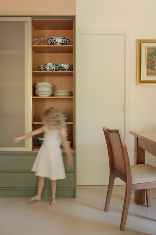 Jardim House Renovation / Baixo Impacto Arquitetura - Interior Photography, Closet, Shelving, Wood, Door