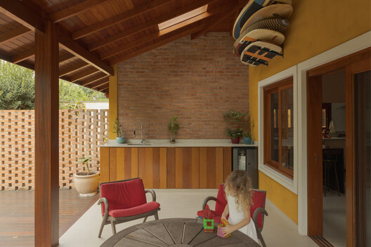 Jardim House Renovation / Baixo Impacto Arquitetura - Interior Photography, Wood, Chair, Beam