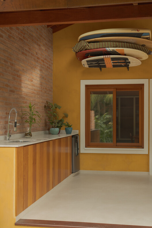 Jardim House Renovation / Baixo Impacto Arquitetura - Interior Photography, Wood, Lighting, Chair