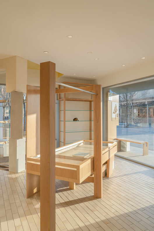 D+dd Friendship Bay Store / Sò Studio D+dd Friendship Bay Store / Sò Studio - Interior Photography, Wood, Glass, Column