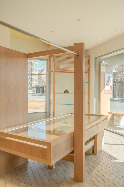 D+dd Friendship Bay Store / Sò Studio D+dd Friendship Bay Store / Sò Studio - Interior Photography, Wood, Glass