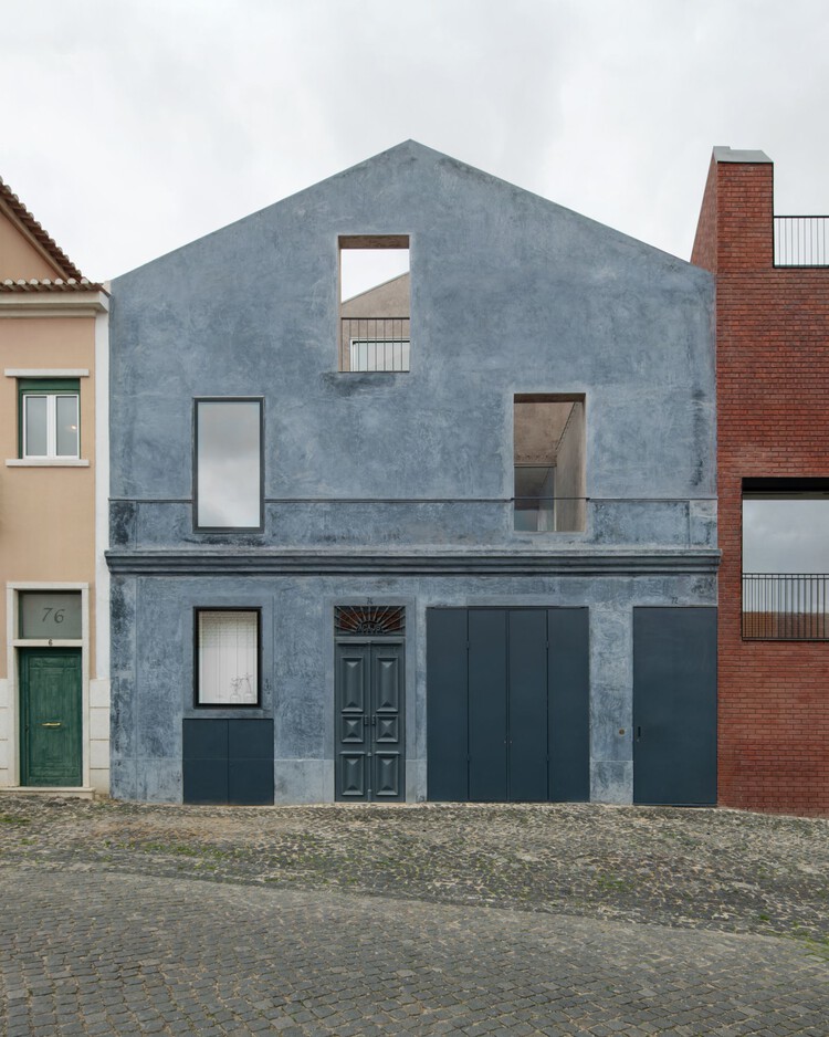 Blue House / extrastudio