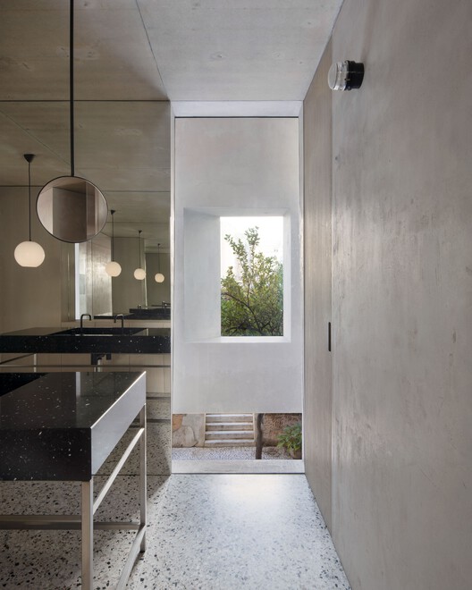 Blue House / extrastudio Blue House / extrastudio - Interior Photography, Concrete, Sink
