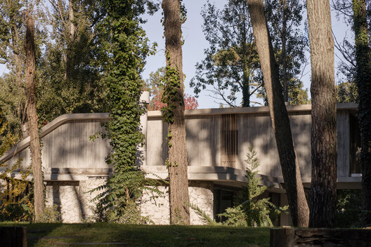 Treinta y Nueve Árboles / Grizzo Studio Treinta y Nueve Árboles / Grizzo Studio - Exterior Photography, Wood, Concrete