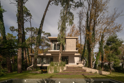 Treinta y Nueve Árboles / Grizzo Studio Treinta y Nueve Árboles / Grizzo Studio - Exterior Photography, Wood