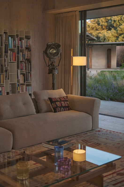Breeze House / Ábaton Breeze House / Ábaton - Interior Photography, Living Room, Sofa, Wood, Table, Lighting, Chair