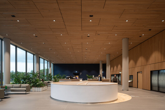 Stadtforum in Dresden / Tchoban Voss Architekten Stadtforum in Dresden / Tchoban Voss Architekten - Interior Photography, Kitchen, Column