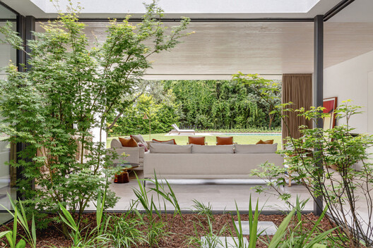 Full Renovation LVL / Ábaton Full Renovation LVL / Ábaton - Exterior Photography, Garden, Patio, Chair, Courtyard