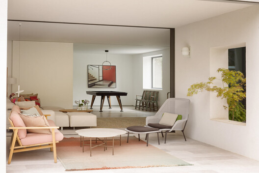 Full Renovation LVL / Ábaton Full Renovation LVL / Ábaton - Interior Photography, Dining room, Table, Chair