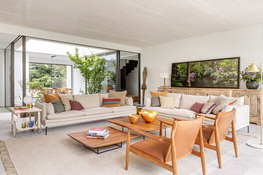 Full Renovation LVL / Ábaton Full Renovation LVL / Ábaton - Interior Photography, Living Room, Sofa, Wood, Table, Lighting, Chair