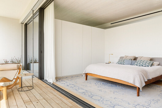 Full Renovation LVL / Ábaton Full Renovation LVL / Ábaton - Interior Photography, Bedroom, Wood, Bed