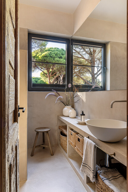 Villa Arena / Ábaton Villa Arena / Ábaton - Interior Photography, Bathroom, Sink, Wood, Lighting, Door, Countertop