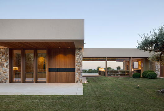Mediterranean House / Dom Arquitectura  - Image 26 of 30