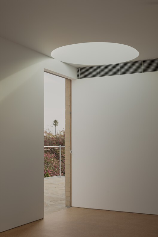 A Courtyard House / Office MI—JI A Courtyard House / Office MI—JI - Interior Photography