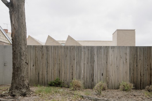A Courtyard House / Office MI—JI A Courtyard House / Office MI—JI - Image 6 of 40