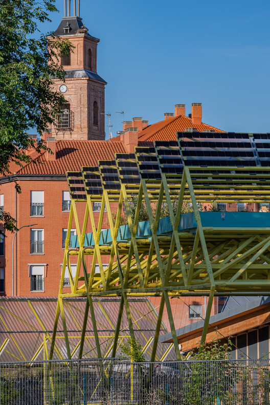 'Circulating' Garden for the Circular Economy Innovation Center (CIEC) / gaSSz arquitectos 'Circulating' Garden for the Circular Economy Innovation Center (CIEC) / gaSSz arquitectos - Exterior Photography, Steel