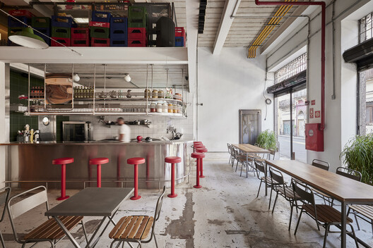 Mercado Central / Tadu Arquitetura Mercado Central / Tadu Arquitetura - Interior Photography, Dining room, Table, Lighting, Chair, Shelving, Countertop