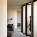 Casa Curva / efcarquitetura - fotografía de interiores, salón, madera