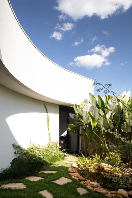 Curved House / efcarquitetura Curved House / efcarquitetura - Image 15 of 26