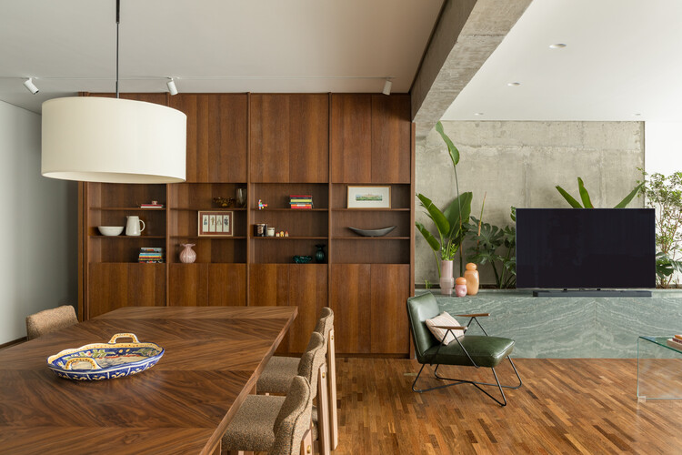 Santo Antonio Apartment / Balaio Arquitetura - Interior Photography, Apartment Interiors, Table, Chair, Lighting