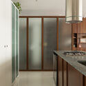 Santo Antonio Apartment / Balaio Arquitetura - Interior Photography, Apartment Interiors, Kitchen, Door, Countertop