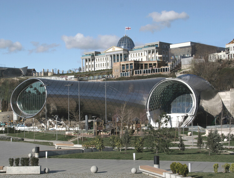 Complexo Cultural Rike Park do Studio Fuksas aprovado para demolição pela Prefeitura de Tbilisi - Imagem 4 de 6
