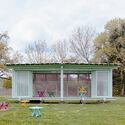 Pavillon of the Sliding Doors / Piertzovanis Toews - Community 