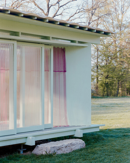 Pavillon of the Sliding Doors / Piertzovanis Toews Pavillon of the Sliding Doors / Piertzovanis Toews - Image 12 of 21