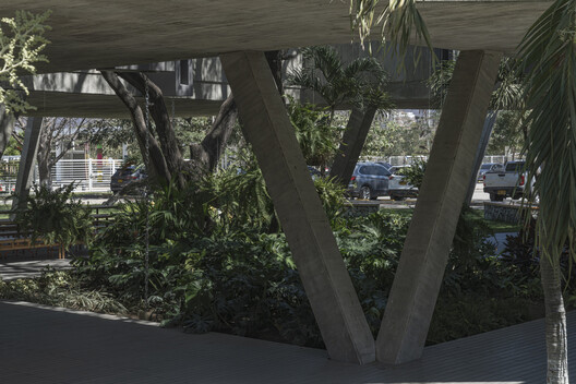 Student Center Santa Marta / El Equipo Mazzanti Student Center Santa Marta / El Equipo Mazzanti - Image 21 of 38
