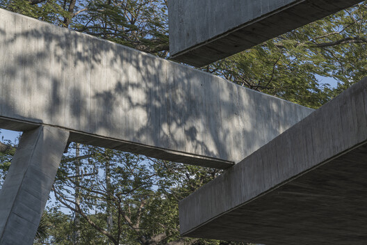 Student Center Santa Marta / El Equipo Mazzanti Student Center Santa Marta / El Equipo Mazzanti - Image 13 of 38