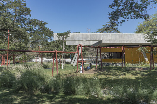 Student Center Santa Marta / El Equipo Mazzanti Student Center Santa Marta / El Equipo Mazzanti - Image 23 of 38
