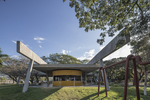 Student Center Santa Marta / El Equipo Mazzanti Student Center Santa Marta / El Equipo Mazzanti - Image 5 of 38