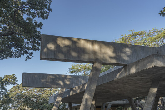 Student Center Santa Marta / El Equipo Mazzanti Student Center Santa Marta / El Equipo Mazzanti - Image 18 of 38