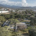 Student Center Santa Marta / El Equipo Mazzanti - Schools 