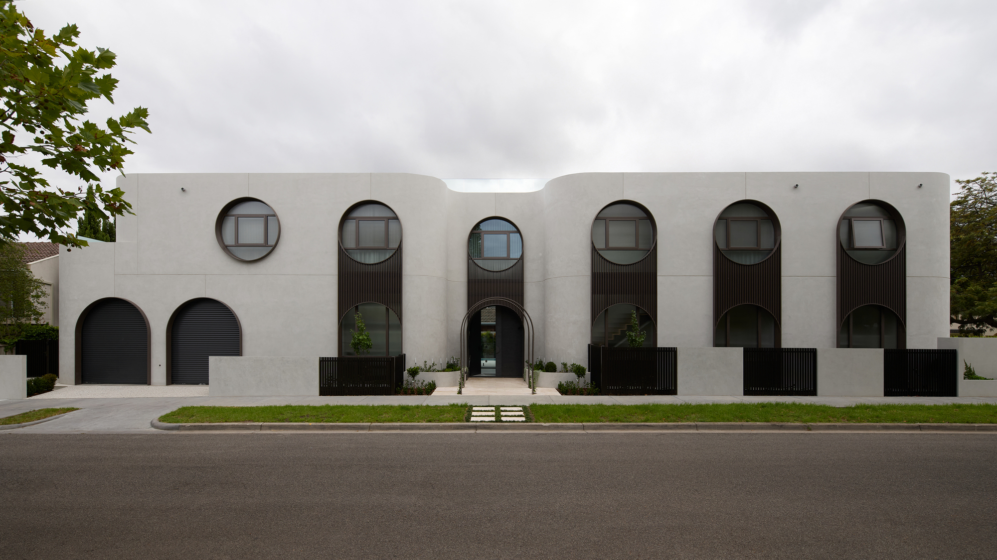 Thomas Residence / Embrace Architects