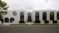 Thomas Residence / Embrace Architects