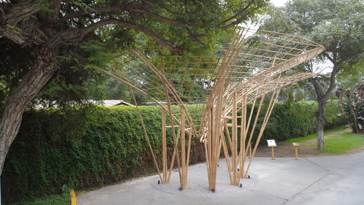 Umbral Floral Pavilion / Cerron Arquitectos