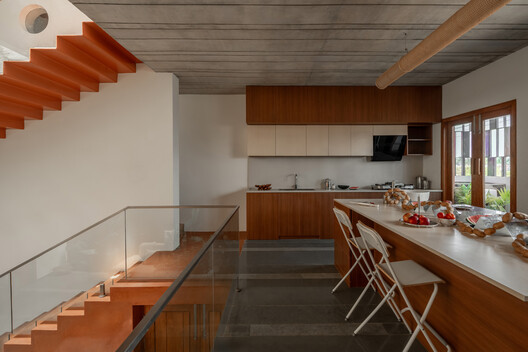 Splitscape Residence / SpaceDNA Splitscape Residence / SpaceDNA - Interior Photography, Kitchen, Wood, Chair, Countertop