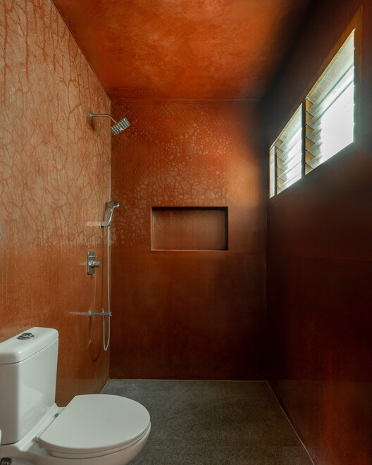 Splitscape Residence / SpaceDNA Splitscape Residence / SpaceDNA - Interior Photography, Bathroom, Sink, Toilet