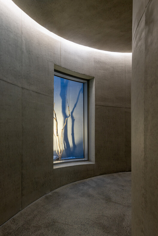 Edificio de uso mixto Urban Egg / U.GA Architects Edificio de uso mixto Urban Egg / U.GA Architects - Fotografía interior, Concreto