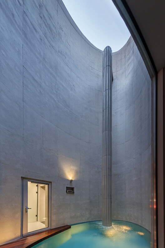Edificio de uso mixto Urban Egg / U.GA Architects Edificio de uso mixto Urban Egg / U.GA Architects - Fotografía exterior, Concreto