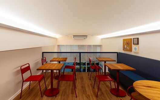 Sanduteca – Sandwich Library / Estúdio Cajalima Sanduteca – Sandwich Library / Estúdio Cajalima - Interior Photography, Dining room, Wood, Chair