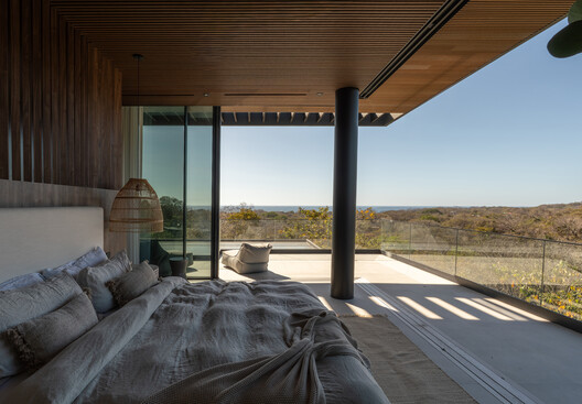 Kul-Nosara Residences / QBO3 Arquitectos Kul-Nosara Residences / QBO3 Arquitectos - Interior Photography, Bedroom, Bed