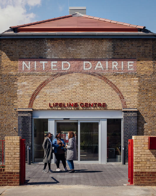 LifeLine Community Centre / Assemble LifeLine Community Centre / Assemble - Exterior Photography, Brick
