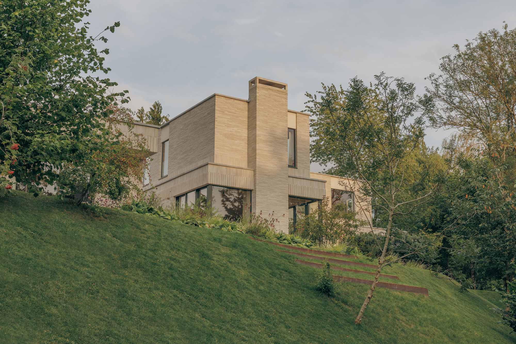 Skylark House: Moderní vila na okraji historického Ludlow čaří krajinářským výhledem