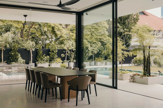 Glade House / Ming Architects Glade House / Ming Architects - Interior Photography, Dining room, Chair, Table, Glass
