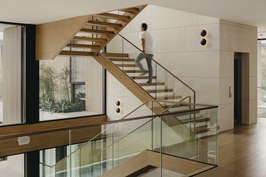 Glade House / Ming Architects Glade House / Ming Architects - Interior Photography, Stairs, Wood, Handrail