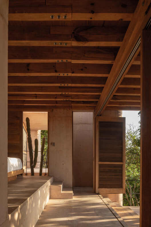 Casa Diez Pies / Studio Font Casa Diez Pies / Studio Font - Image 22 of 33