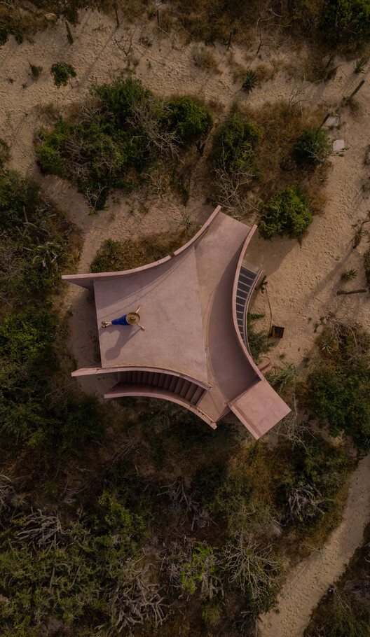 Nereidas Homes / Studio Font Nereidas Homes / Studio Font - Image 29 of 43
